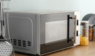 用锡箔纸包装的食品能放进微波炉加热吗 用锡箔纸包装的食品可以放进微波炉加热吗