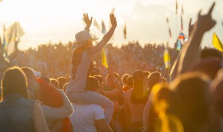 什么是群体极化和去个性化 群体极化和去个性化的意思