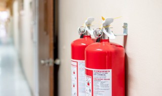 灭火器的压力表指针指在什么区域时表示压力为正常 灭火器压力正常指在哪