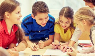 群马疾驰的意思 群马疾驰的意思是什么