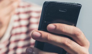 手机屏幕闪烁是什么原因怎么解决 这里有具体的介绍快来看