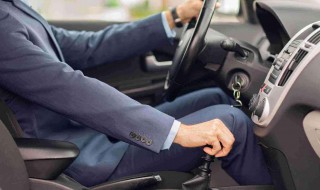 手动挡怎么换挡才平稳 手动挡的车要怎么换挡呢