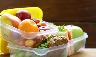 怎样除掉塑料饭盒异味 这五种方法十分有用