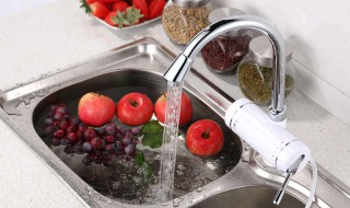 水龙头出水口的红色水垢是什么? 怎么消除