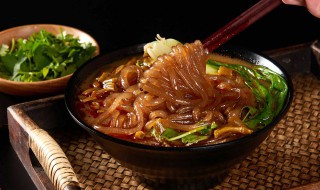 蔬菜酸辣粉如何做 制作蔬菜酸辣粉的方法