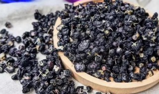 黑枸杞的作用与功效及正确的泡茶方法 黑枸杞的作用与功效及泡茶方法分别是什么