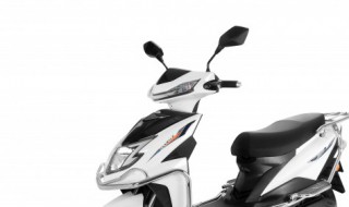 踏板车小技巧 怎么骑踏板车