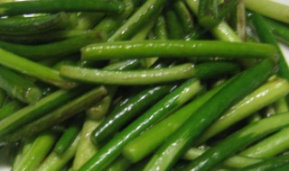 素炒蒜苔如何做 怎么做素炒蒜苔