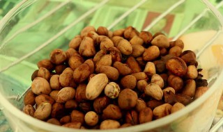 怎样做去皮五香花生 做去皮五香花生方法