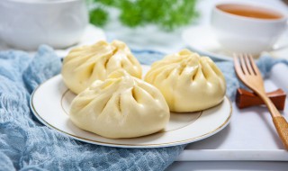 怎样做流油的香菇肉包 制作香菇肉包的方法