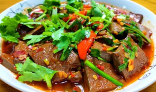 蒜苗鸭血如何做才好吃 蒜苗鸭血做法介绍