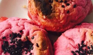 火龙果玫瑰饼如何做 火龙果玫瑰饼做法介绍