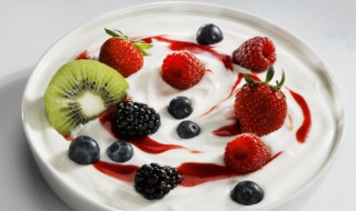 酸奶果昔如何做 酸奶果昔的做法介绍