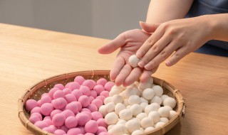 紫薯汤圆如何做汤才粘稠 紫薯汤圆的做法介绍