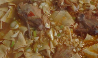 鸡汤豆腐皮如何做 做鸡汤豆腐皮的方法