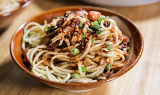 如何做鸡丝凉面 鸡丝凉面家常制作步骤