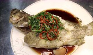 青斑鱼怎么做法好吃简单 如何做青斑鱼