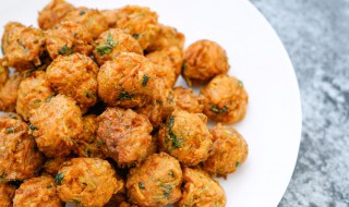 怎样做炸肉丸子软好吃 炸肉丸子要怎样才松软好吃