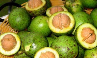 青皮核桃的汁液有毒吗 青皮核桃去皮方法介绍