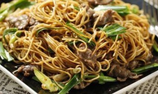 青蒜牛肉炒面如何做 青蒜牛肉炒面的做法