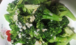 西兰花用焯水么 西兰花炒之前要不要焯水