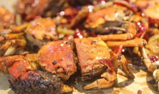 最简单的椒盐螃蟹做法 如何做椒盐螃蟹