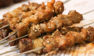 烧烤牛肉串的腌制方法 烧烤的危害有哪些