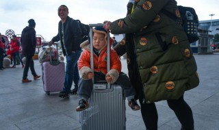 春运时拥挤的情景句子 描写春运的经典句子