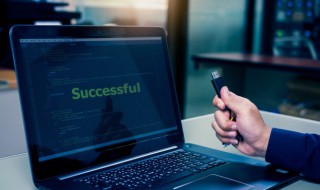 电脑屏幕会自动变反复暗变亮 电脑屏幕会自动变反复暗变亮的解决方法