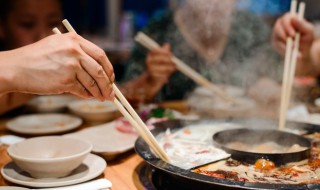 天麻山鸡火锅的做法 怎样做天麻山鸡火锅