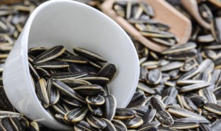 为什么很多人一嗑瓜子就停不下来 嗑瓜子就停不下来的原因