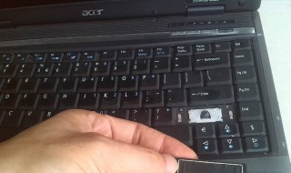 笔记本按键掉了怎么装 怎么装回去呢