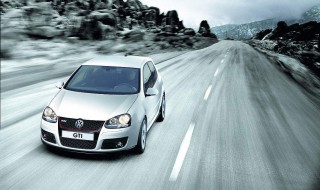 刚换的新电瓶放一天车就打不着 常见原因分析及解决方法