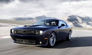 自动档汽车电瓶没电时如何推车? 老司机不建议这样做