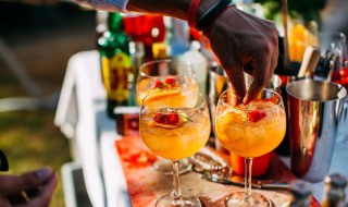 草莓鸡尾酒的做法步骤 草莓鸡尾酒的做法