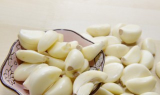 冻蒜变绿的方法 冻蒜变绿的方法是什么