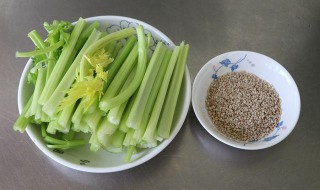 芝麻拌芹菜做法窍门 芝麻拌芹菜怎么做好吃
