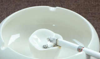 烟灰缸的讲究 摆放烟灰缸位置