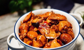 地锅鸡贴饼的做法 怎么做地锅鸡贴饼