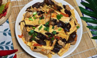 肉炒木耳腐竹的家常做法窍门 在家怎么做木耳腐竹炒肉片