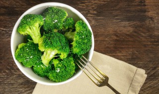 西兰花不焯水能吃吗 西兰花做菜的时候都需要焯水吗