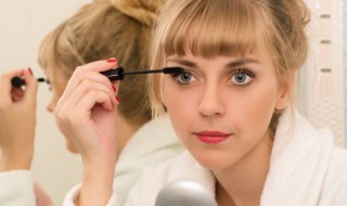 防晒喷雾涂脸使用步骤 使用防晒喷雾的流程