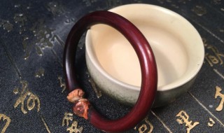 女生带鸡血藤还是带金刚藤好 鸡血藤和金刚藤哪个好