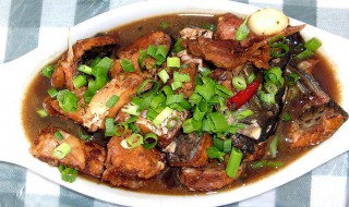 红烧鲫鱼块的家常做法窍门 红烧鲫鱼块家常做法窍门介绍