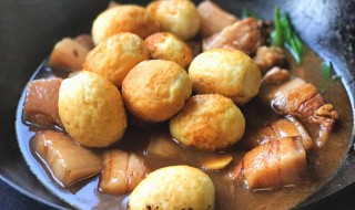 卤蛋肉圆蒸步骤 家庭版卤蛋肉圆蒸做法