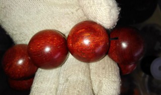 小叶紫檀手串佩戴禁忌事项 佩戴小叶紫檀手串的注意事项有什么