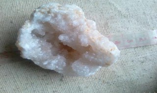 白水晶洞的功效与禁忌 白水晶洞的好处是什么