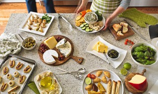 左手刀叉还是右手刀叉（刀叉是左手叉右手刀嘛）