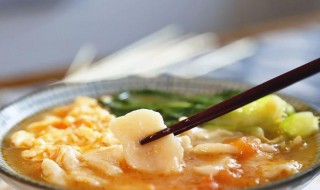 怎样做美味的芹菜面疙瘩汤面 芹菜汤面条怎么做好吃又简单