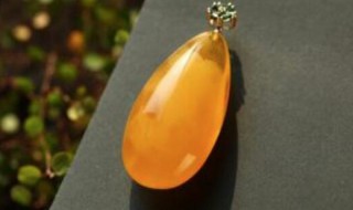 怎么辨别蜜蜡 怎么辨别蜜蜡和塑料的区别